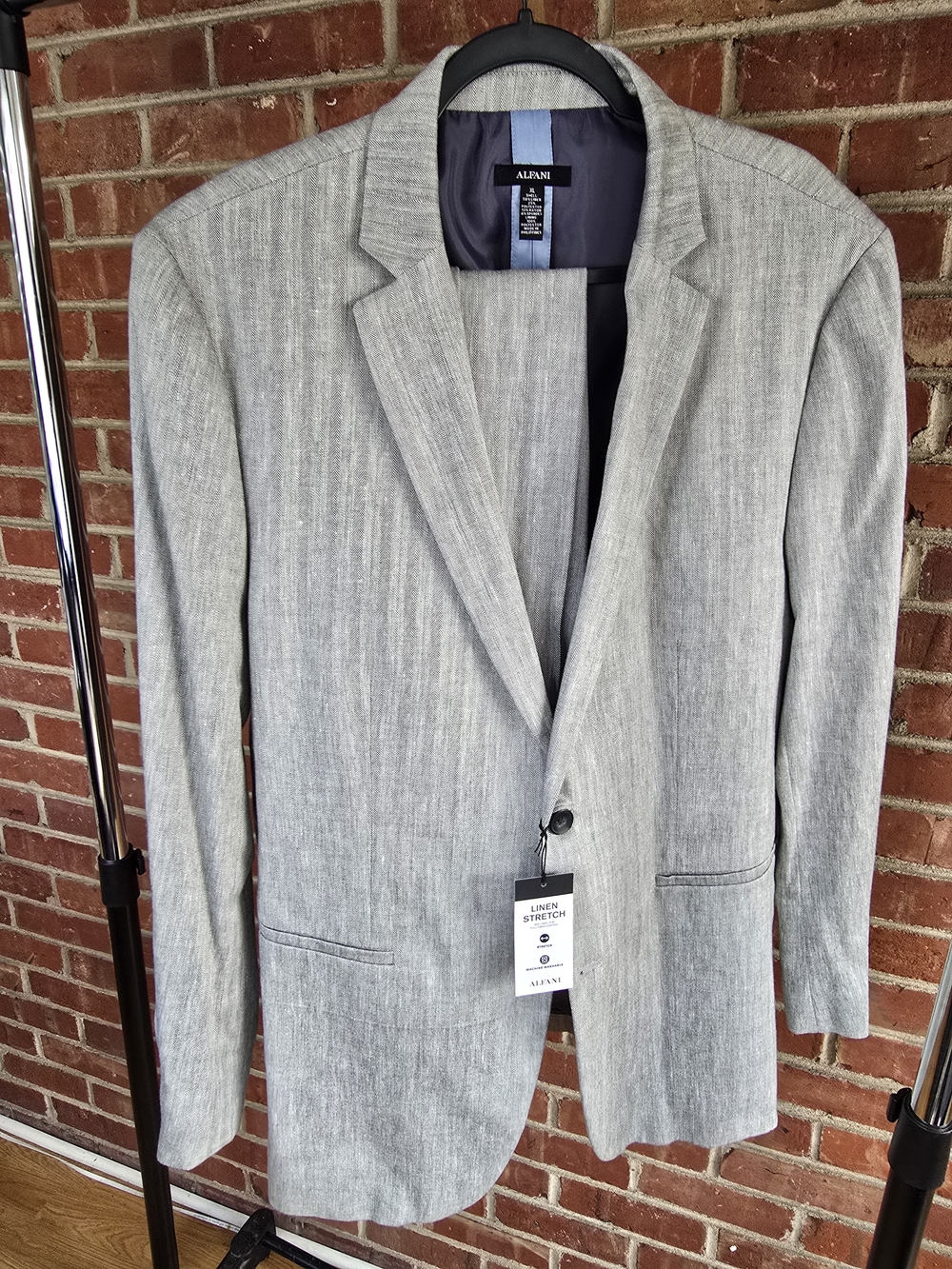 Alfani Men's Light Gray Linen-Blend Suit